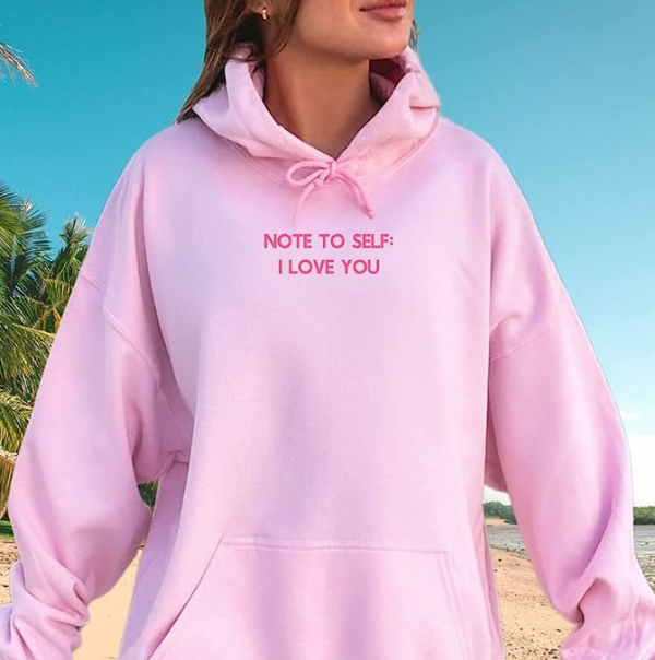 Hoodie dengan tulisan atau kata-kata lucu